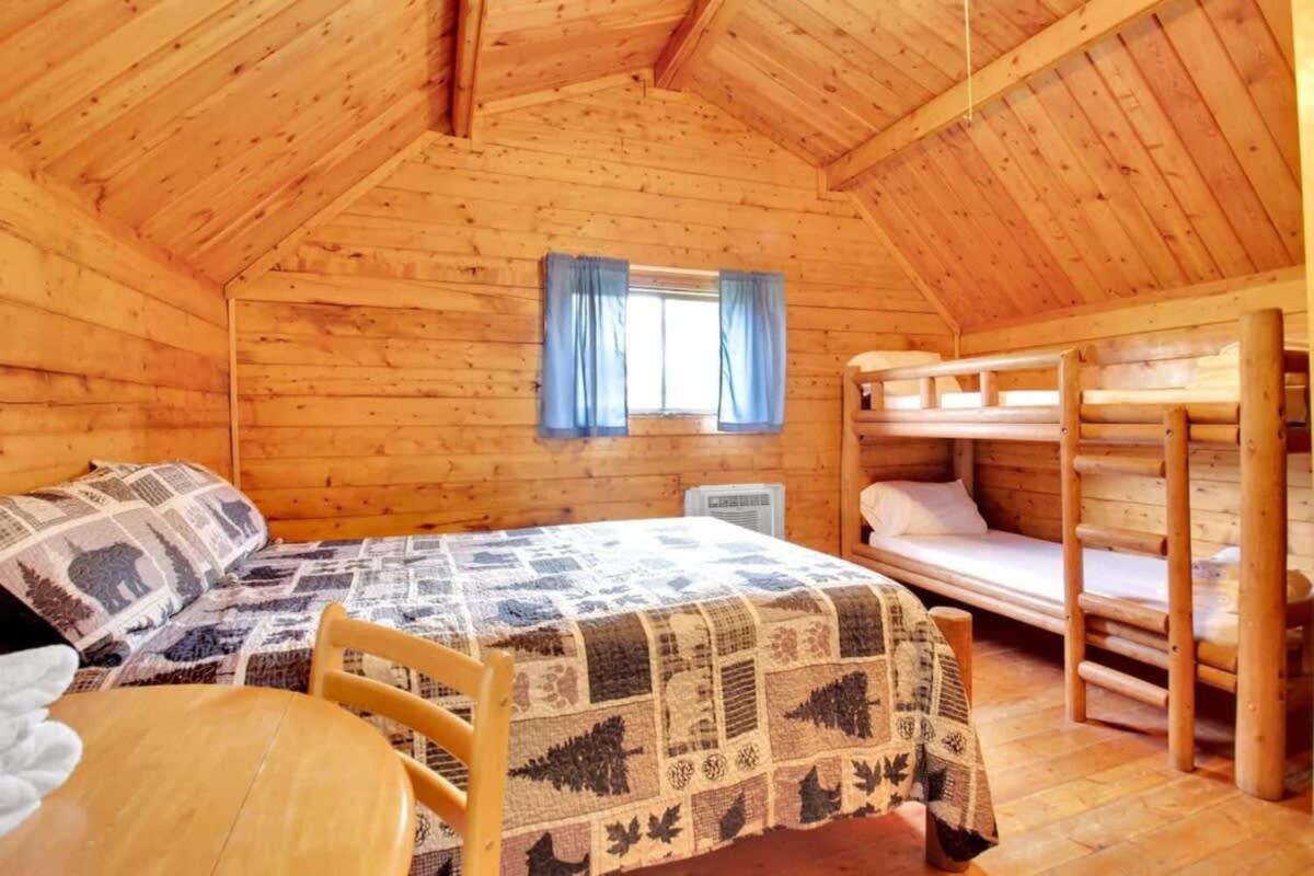 Lovely Rustic Cabin In Bloomington Ngoại thất bức ảnh