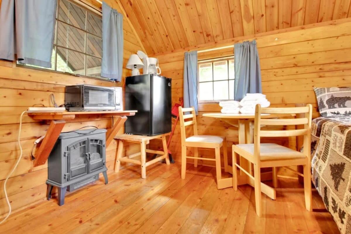 Lovely Rustic Cabin In Bloomington Ngoại thất bức ảnh